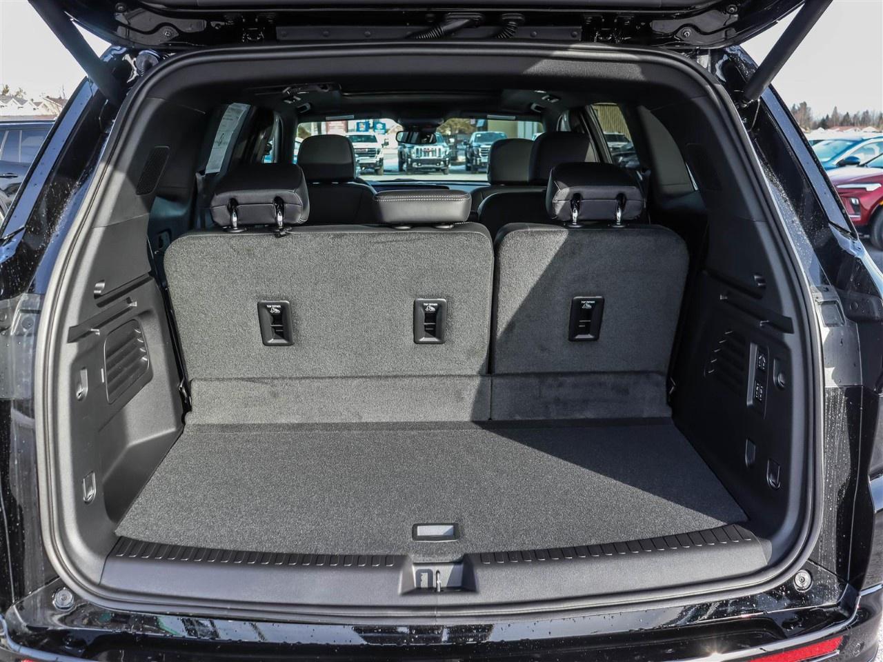 2025 Buick Enclave AWD 4dr Sport Touring Photo