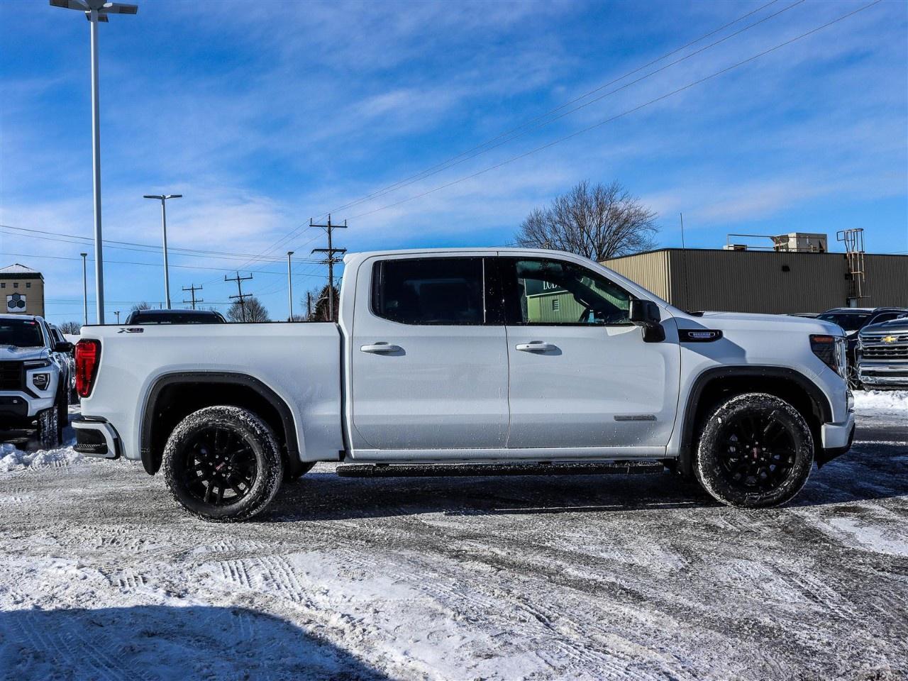 2026 GMC Sierra 1500 Crew Cab Short Box 4-Wheel Drive Elevation Photo4
