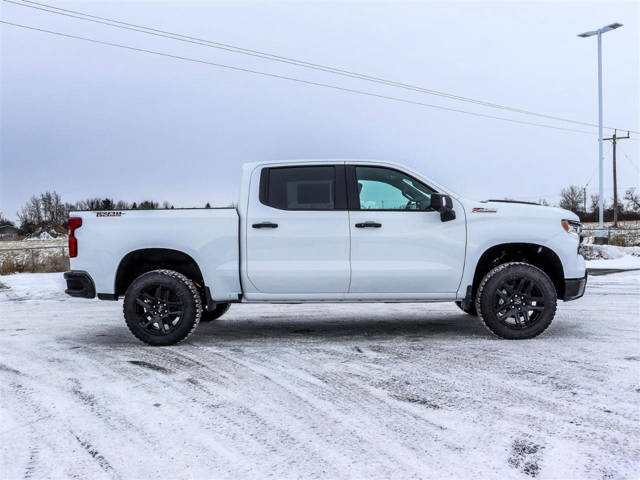 2026 Chevrolet Silverado 1500 Crew Cab Short Box 4-Wheel Drive LT Trail Boss Photo4