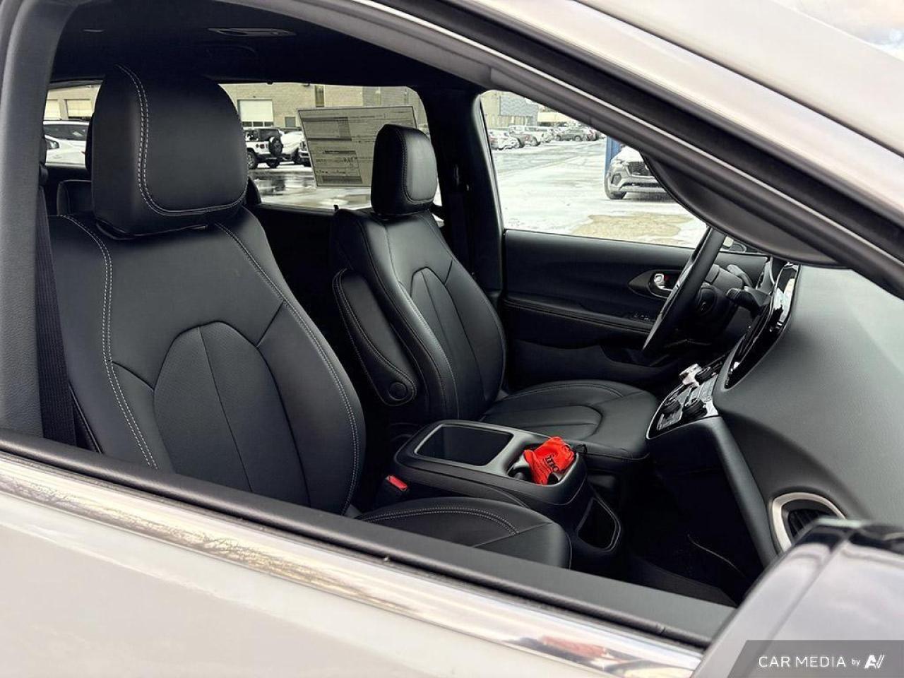 2026 Chrysler Grand Caravan SXT Front-Wheel Drive Passenger Van Photo