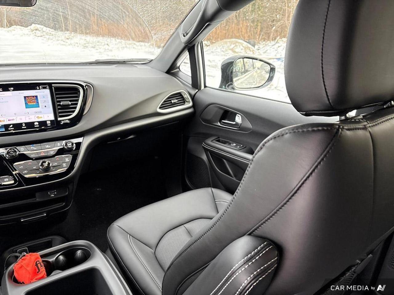 2026 Chrysler Grand Caravan SXT Front-Wheel Drive Passenger Van Photo