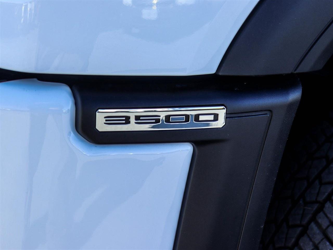 2026 GMC Sierra 3500HD 4WD Crew Cab Long Box Denali Ultimate Photo