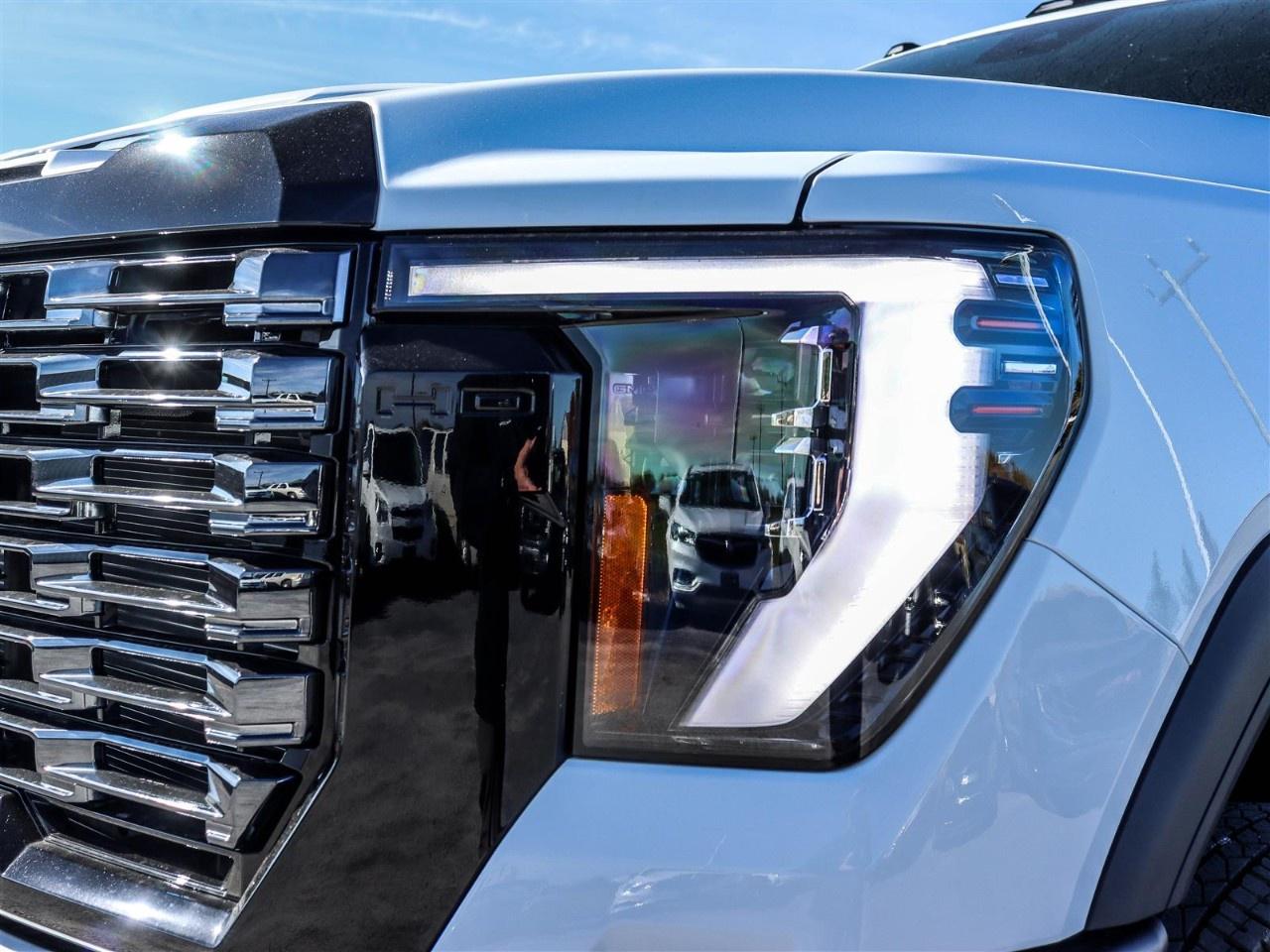 2026 GMC Sierra 3500HD 4WD Crew Cab Long Box Denali Ultimate Photo