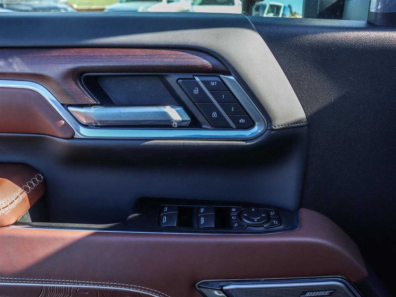 2026 GMC Sierra 3500HD 4WD Crew Cab Long Box Denali Ultimate Photo