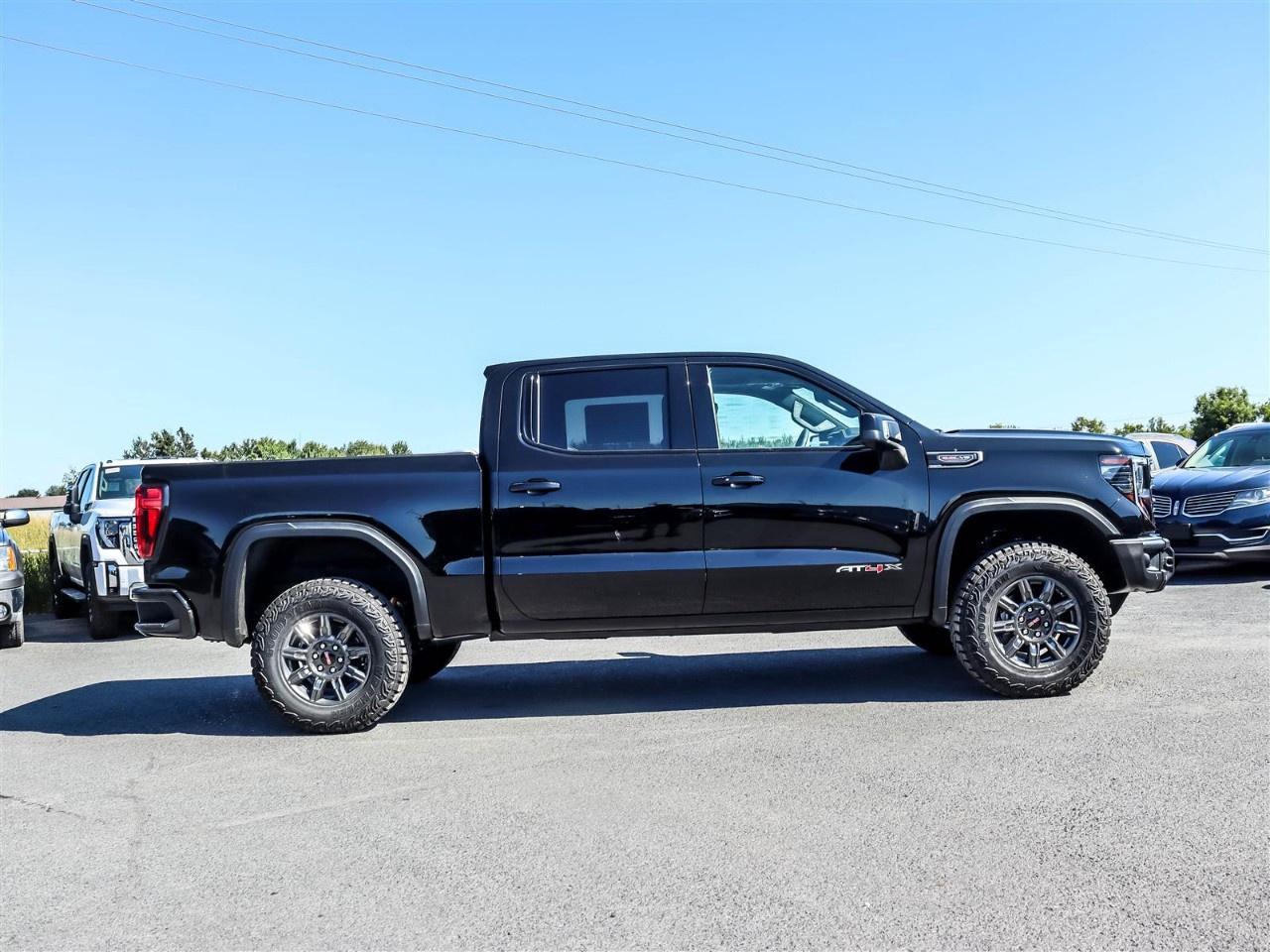 2026 GMC Sierra 1500 Crew Cab Short Box 4-Wheel Drive AT4X Photo4