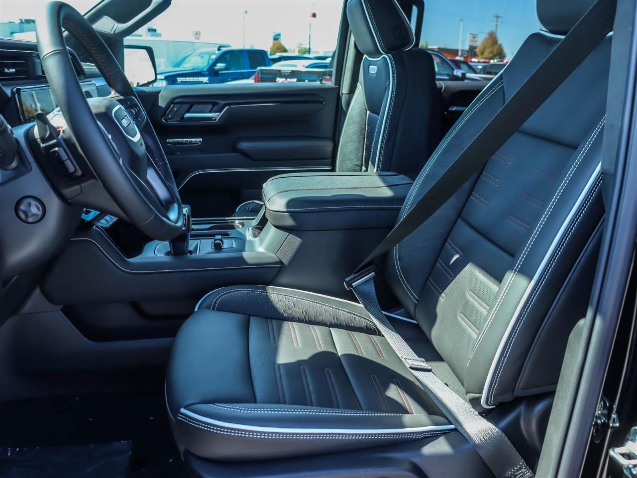 2026 GMC Sierra 1500 Crew Cab Short Box 4-Wheel Drive AT4X Photo