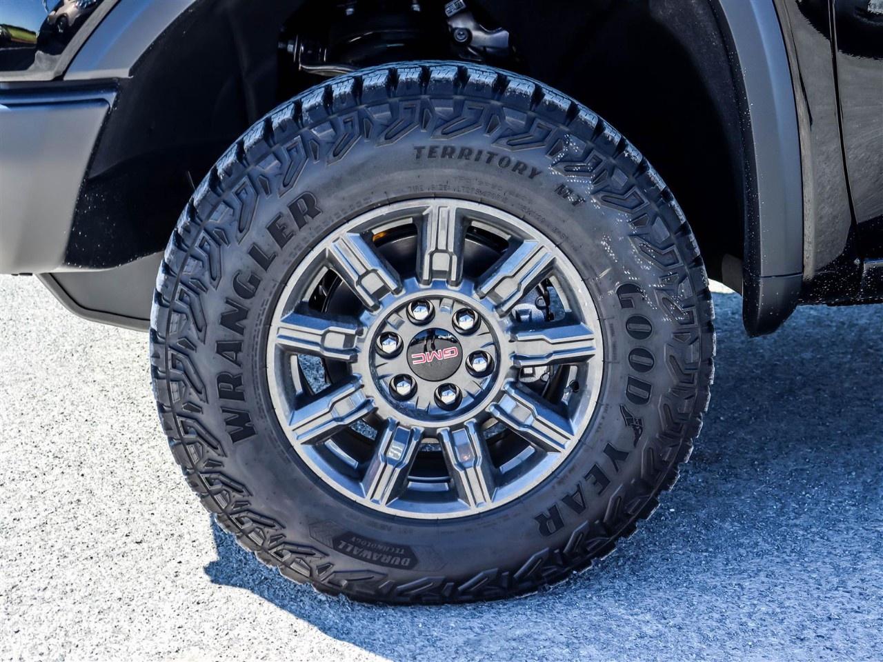 2026 GMC Sierra 1500 Crew Cab Short Box 4-Wheel Drive AT4X Photo