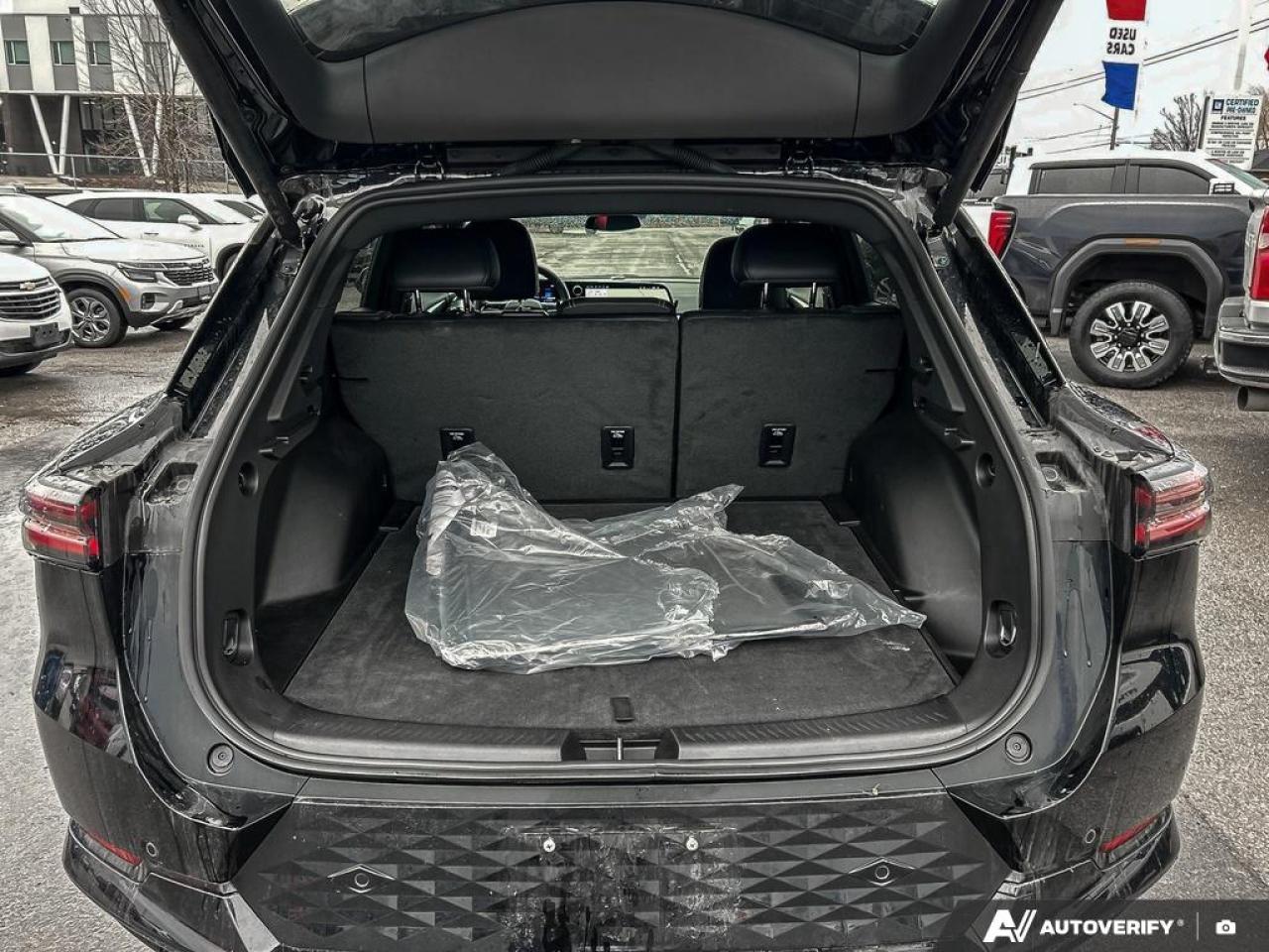 2024 Chevrolet Equinox EV RS w/2RS 4dr Photo