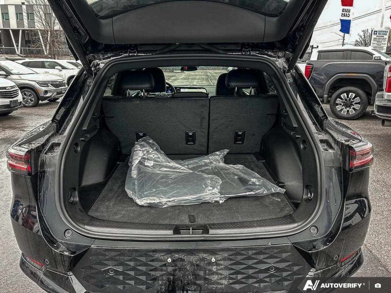 2024 Chevrolet Equinox EV RS w/2RS 4dr Photo