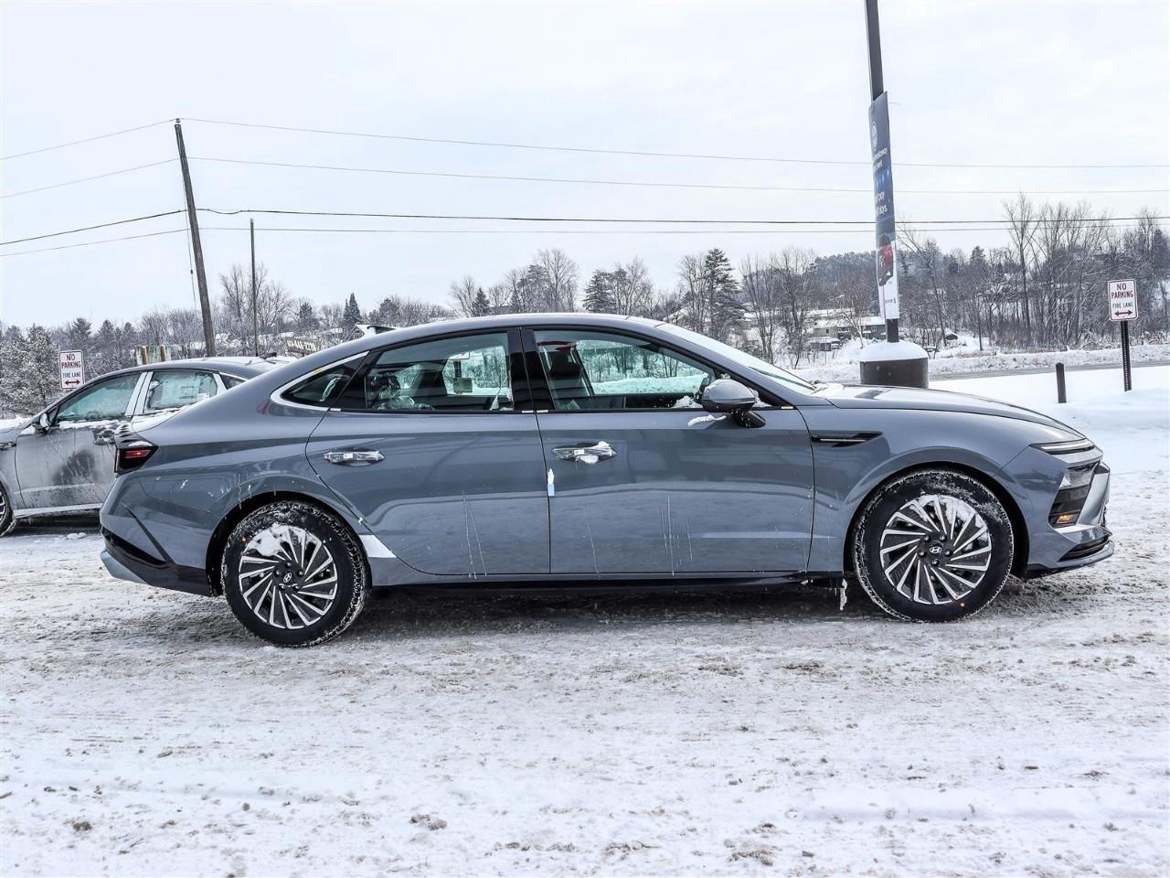 2026 Hyundai Sonata Hybrid Preferred-Trend 4dr Front-Wheel Drive Sedan Photo2