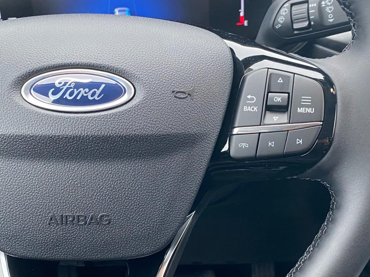 2026 Ford Escape PHEV 4dr Front-Wheel Drive Photo