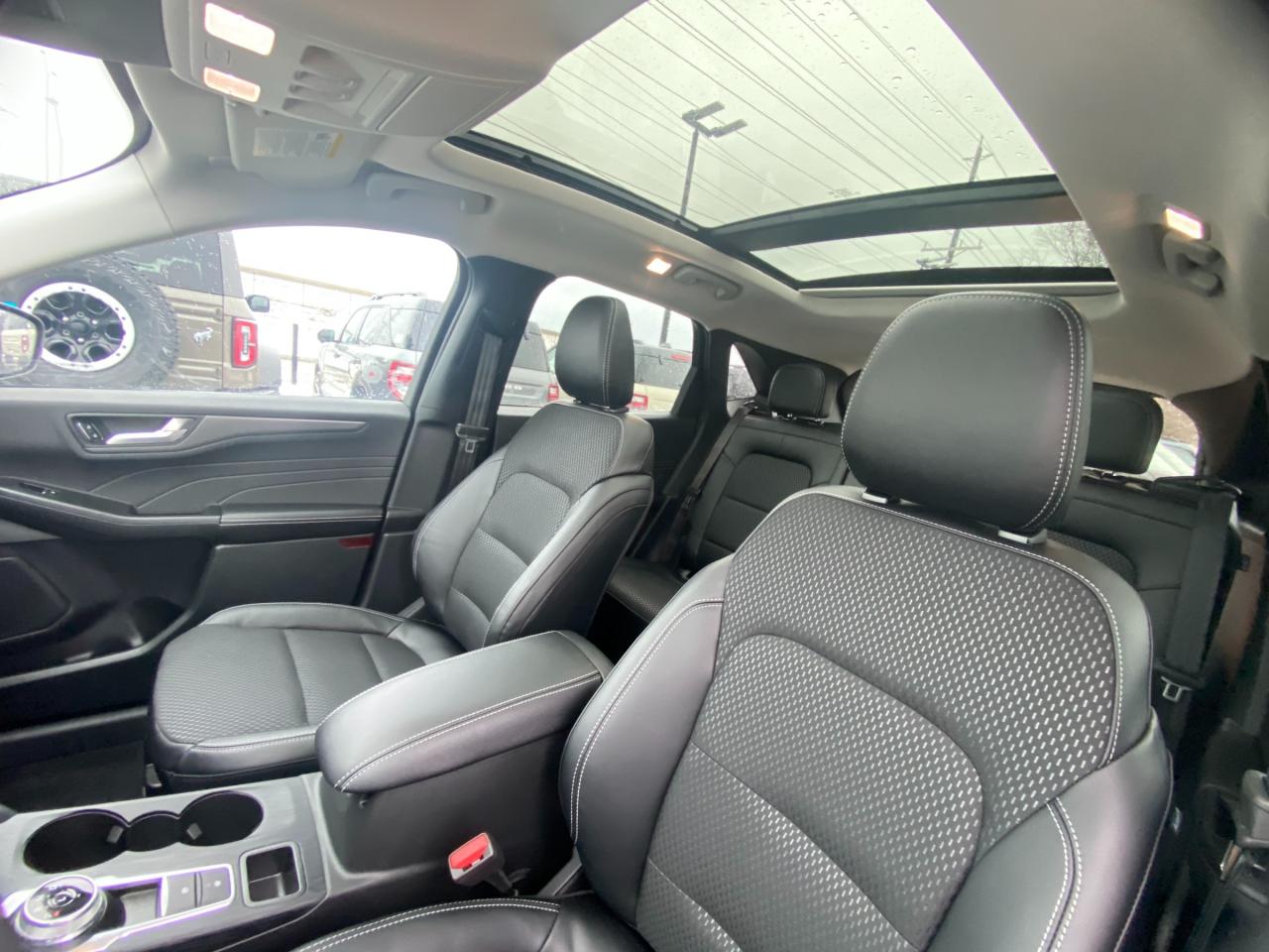 2026 Ford Escape PHEV 4dr Front-Wheel Drive Photo