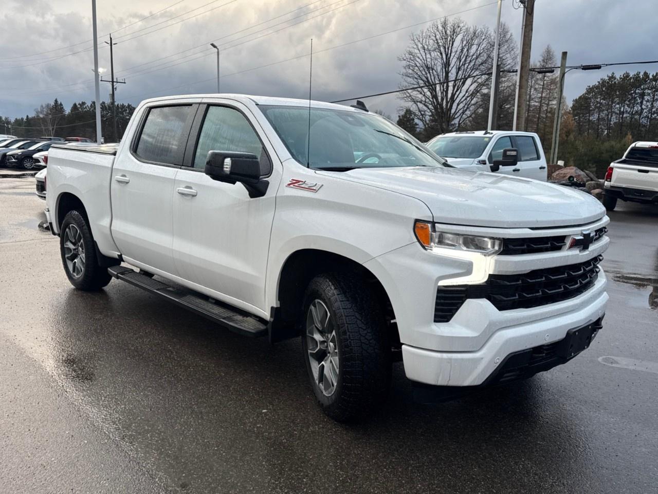 2025 Chevrolet Silverado 1500 Crew Cab Short Box 4-Wheel Drive RST Photo2