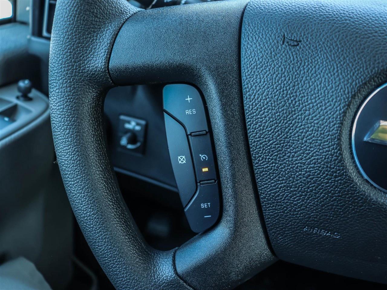 2025 Chevrolet Express Cargo Van 2500 Extended Wheelbase Rear-Wheel Drive Photo