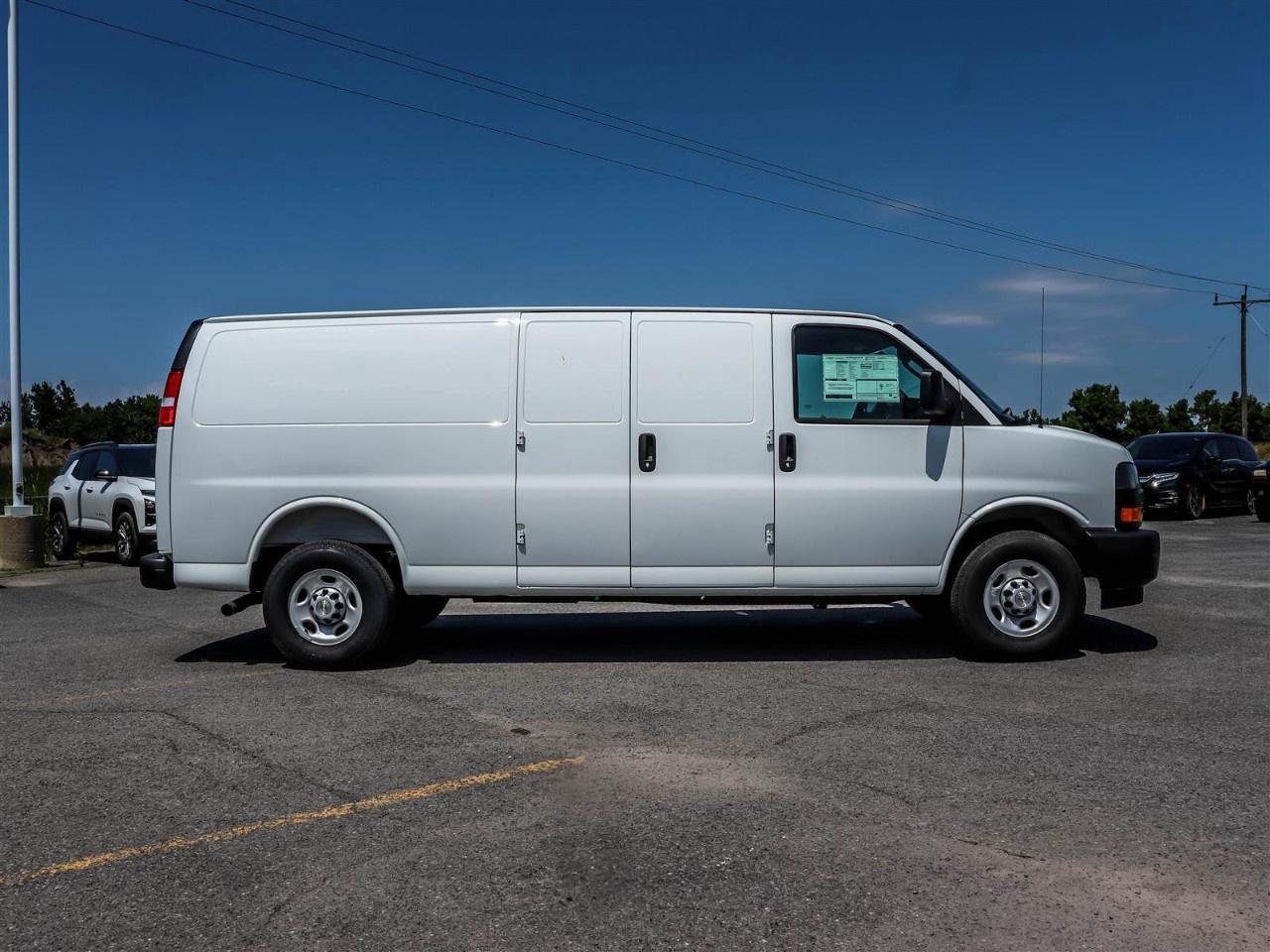 2025 Chevrolet Express Cargo Van 2500 Extended Wheelbase Rear-Wheel Drive Photo4