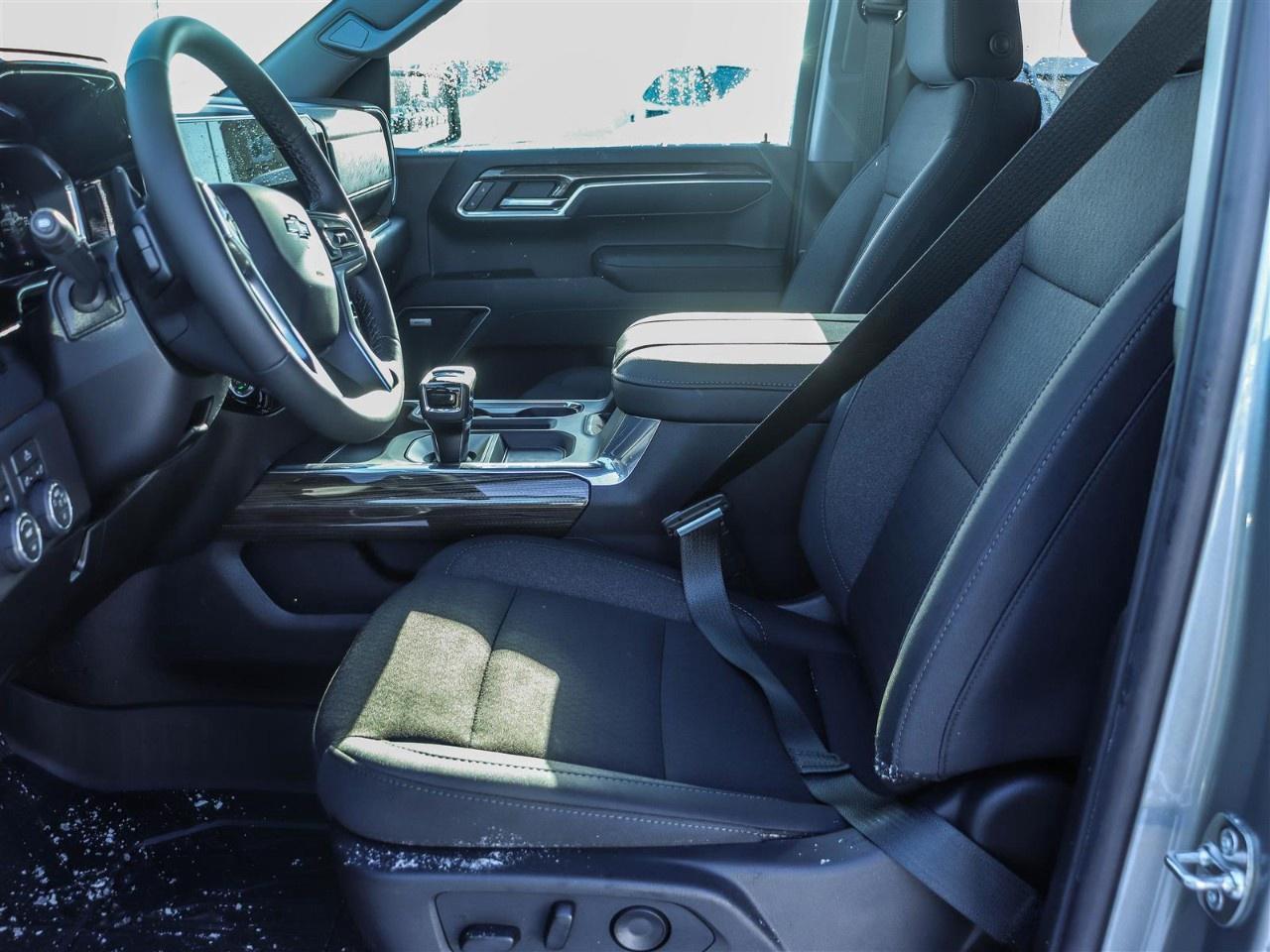 2026 Chevrolet Silverado 1500 Crew Cab Short Box 4-Wheel Drive RST Photo