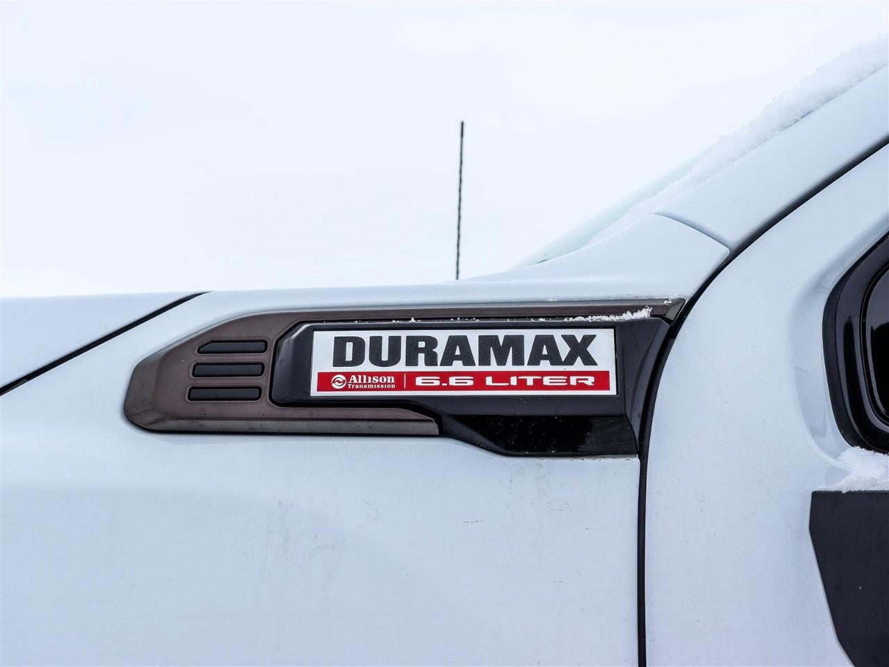 2026 GMC SIERRA 2500HD Crew Cab Standard Box 4-Wheel Drive AT4X Photo