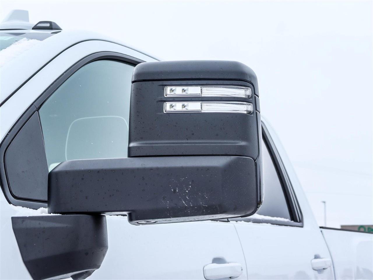 2026 GMC SIERRA 2500HD Crew Cab Standard Box 4-Wheel Drive AT4X Photo