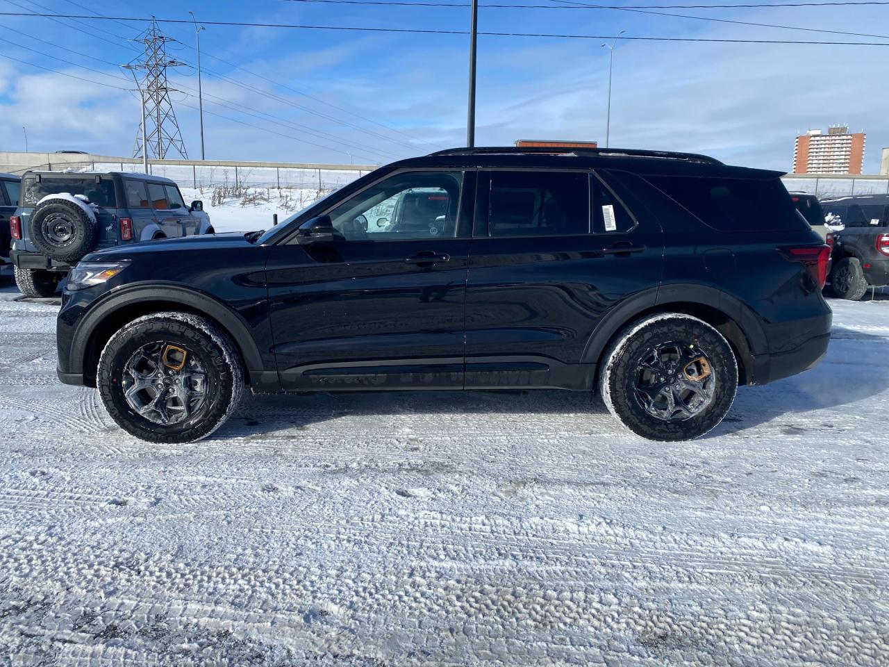 2026 Ford Explorer Tremor 4dr 4x4 Photo2