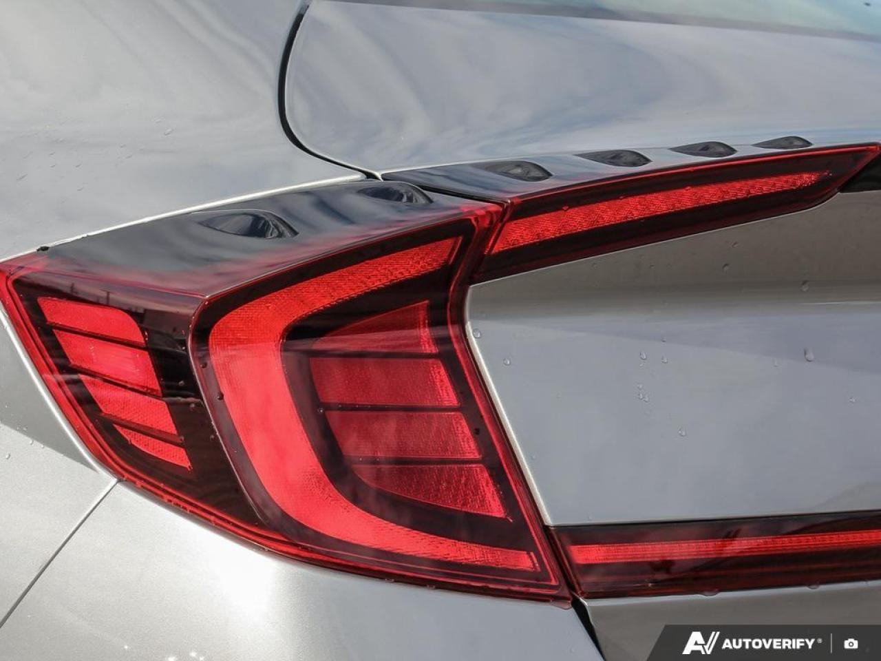 2023 Hyundai Sonata Hybrid Ultimate 4dr Sedan Photo