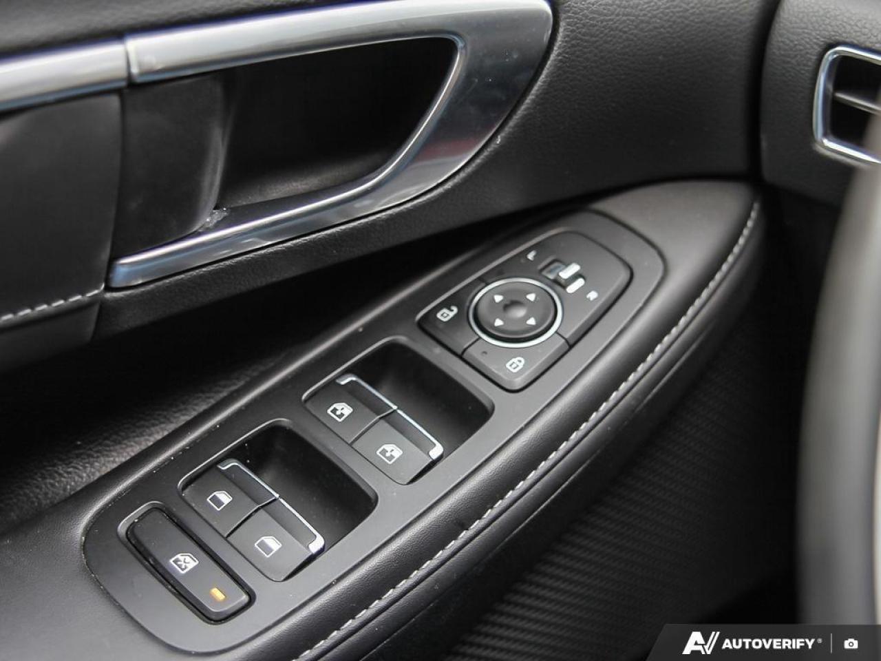 2023 Hyundai Sonata Hybrid Ultimate 4dr Sedan Photo