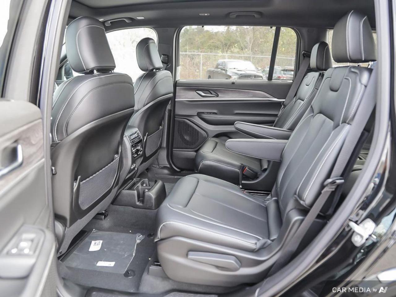 2025 Jeep Grand Cherokee L Limited 4dr 4x4 Photo