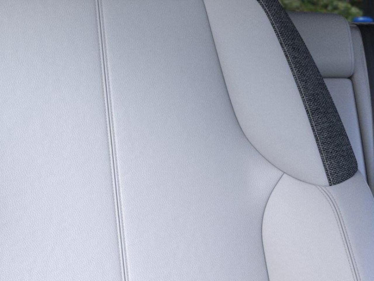 2026 Cadillac OPTIQ Sport 4dr Photo