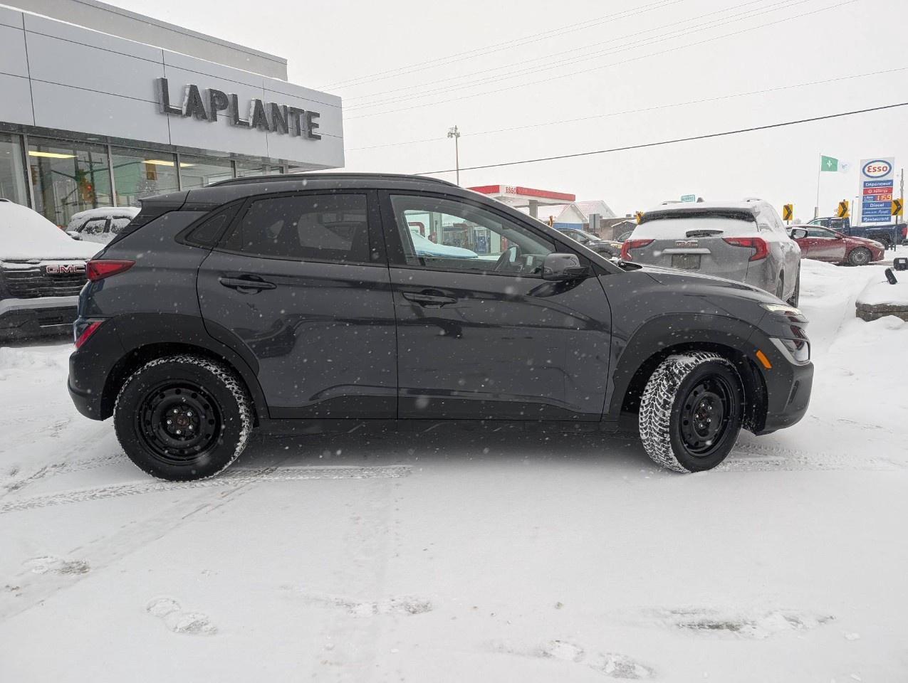 2023 Hyundai KONA 2.0L Essential AWD Photo