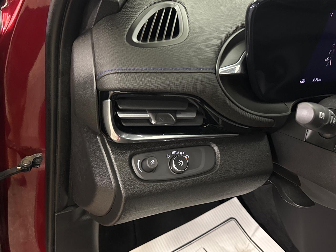 2024 Buick Envista Sport Touring 4dr Front-Wheel Drive Photo