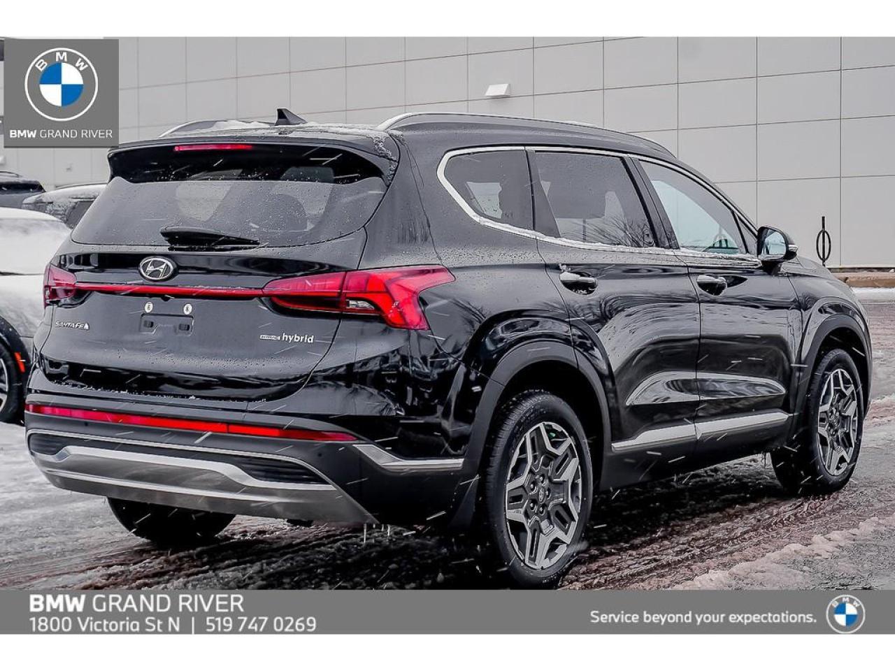 2023 Hyundai Santa Fe HEV Luxury 4dr All-Wheel Drive Photo3