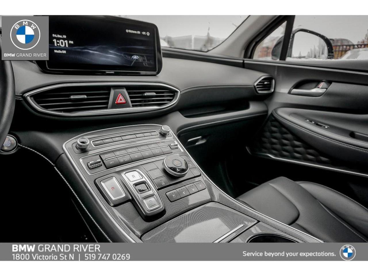 2023 Hyundai Santa Fe HEV Luxury 4dr All-Wheel Drive Photo