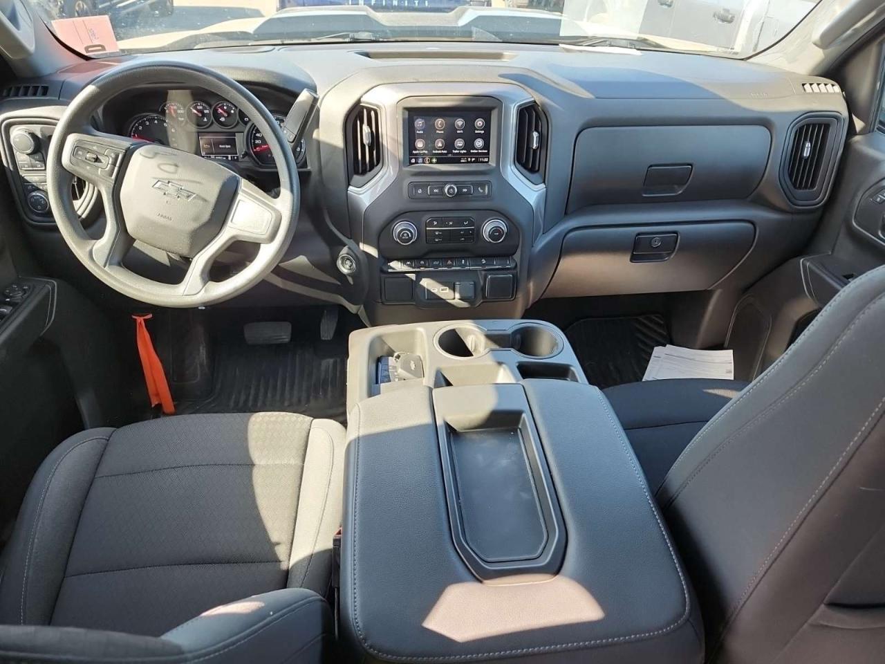 2022 Chevrolet Silverado 1500 Custom Trail Boss 4x4 Crew Cab 5.75 ft. box 147.4 in. WB Photo