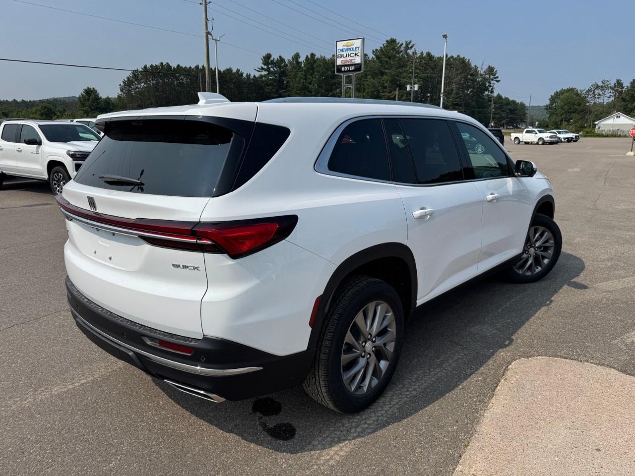 2026 Buick Enclave AWD 4dr Preferred Photo4