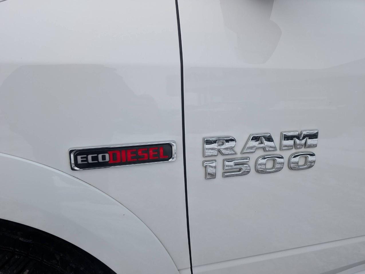 2017 RAM 1500 4WD Crew Cab 5.7 Ft Box Laramie Photo