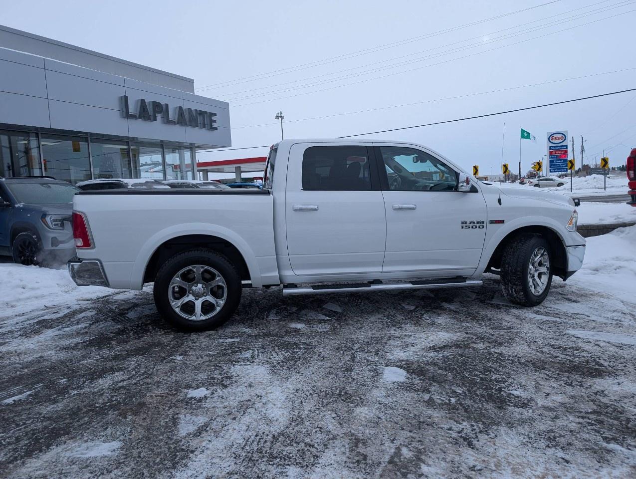 2017 RAM 1500 4WD Crew Cab 5.7 Ft Box Laramie Photo
