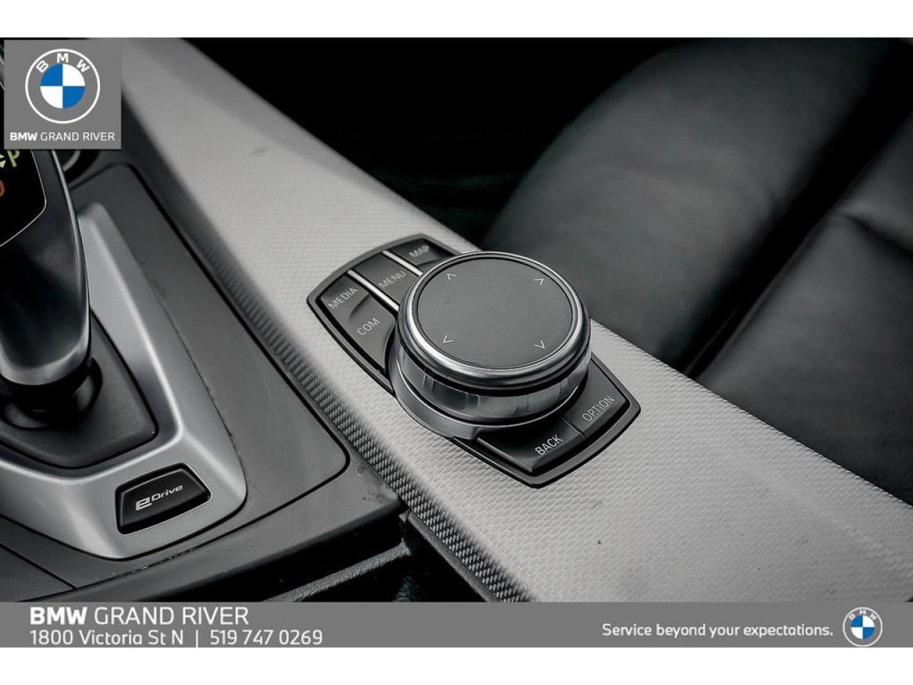 2018 BMW 330e Base 4dr Rear-Wheel Drive Sedan Photo