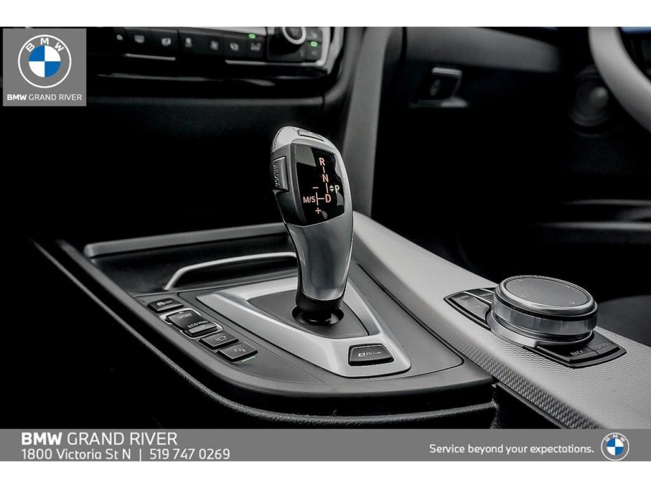 2018 BMW 330e Base 4dr Rear-Wheel Drive Sedan Photo