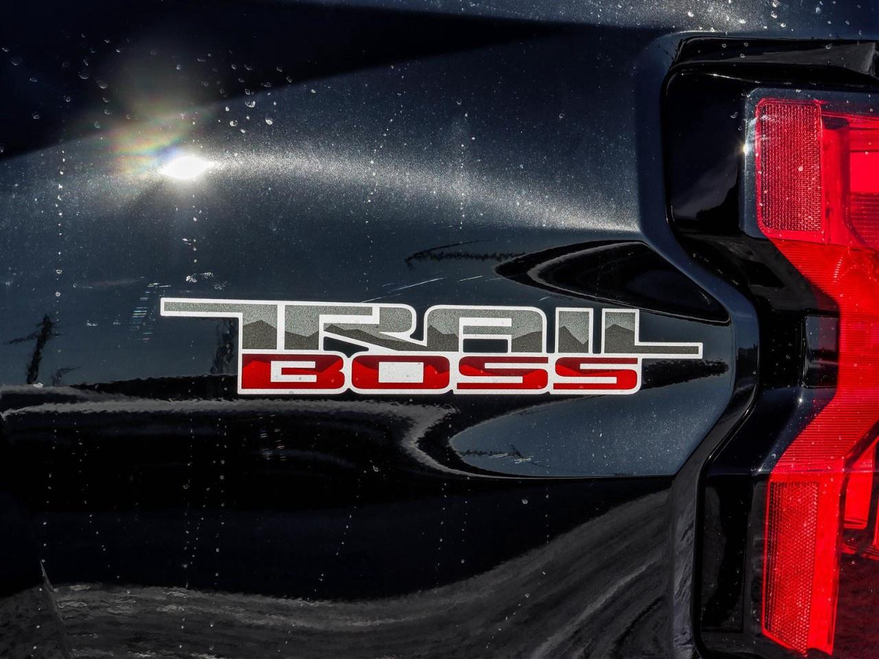 2026 Chevrolet Colorado Crew Cab Short Box 4-Wheel Drive Trail Boss Photo