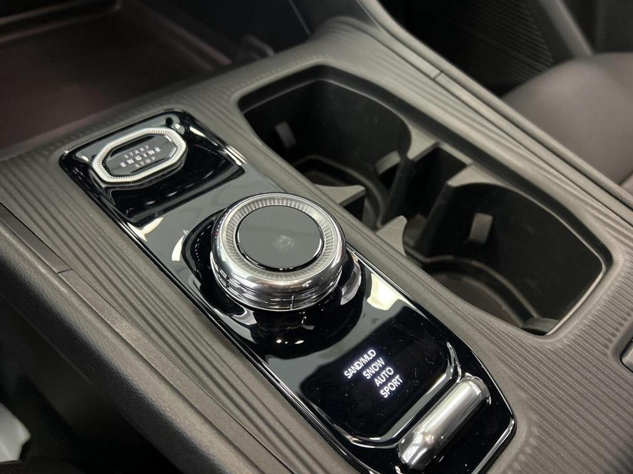 2026 Jeep Cherokee Laredo/Limited 4dr 4x4 Photo