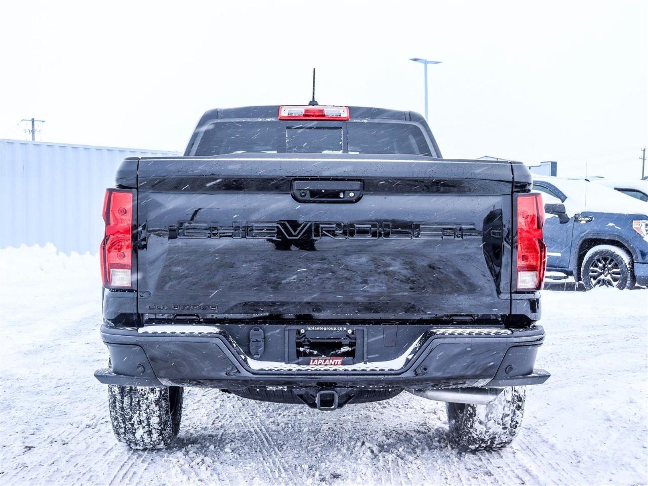 2026 Chevrolet Colorado Crew Cab Short Box 4-Wheel Drive Trail Boss Photo3