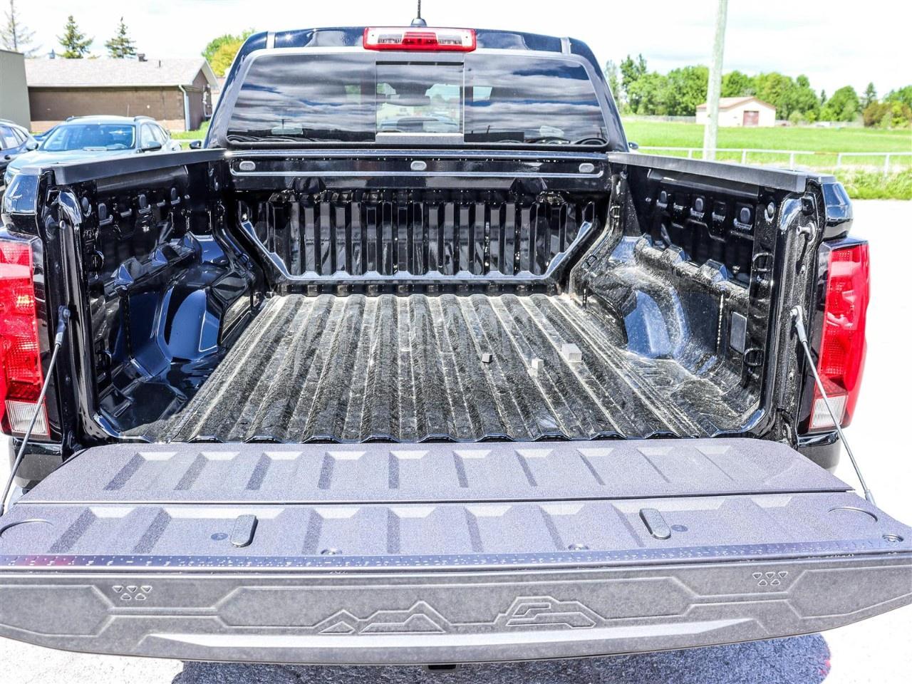 2026 Chevrolet Colorado Crew Cab Short Box 4-Wheel Drive Trail Boss Photo