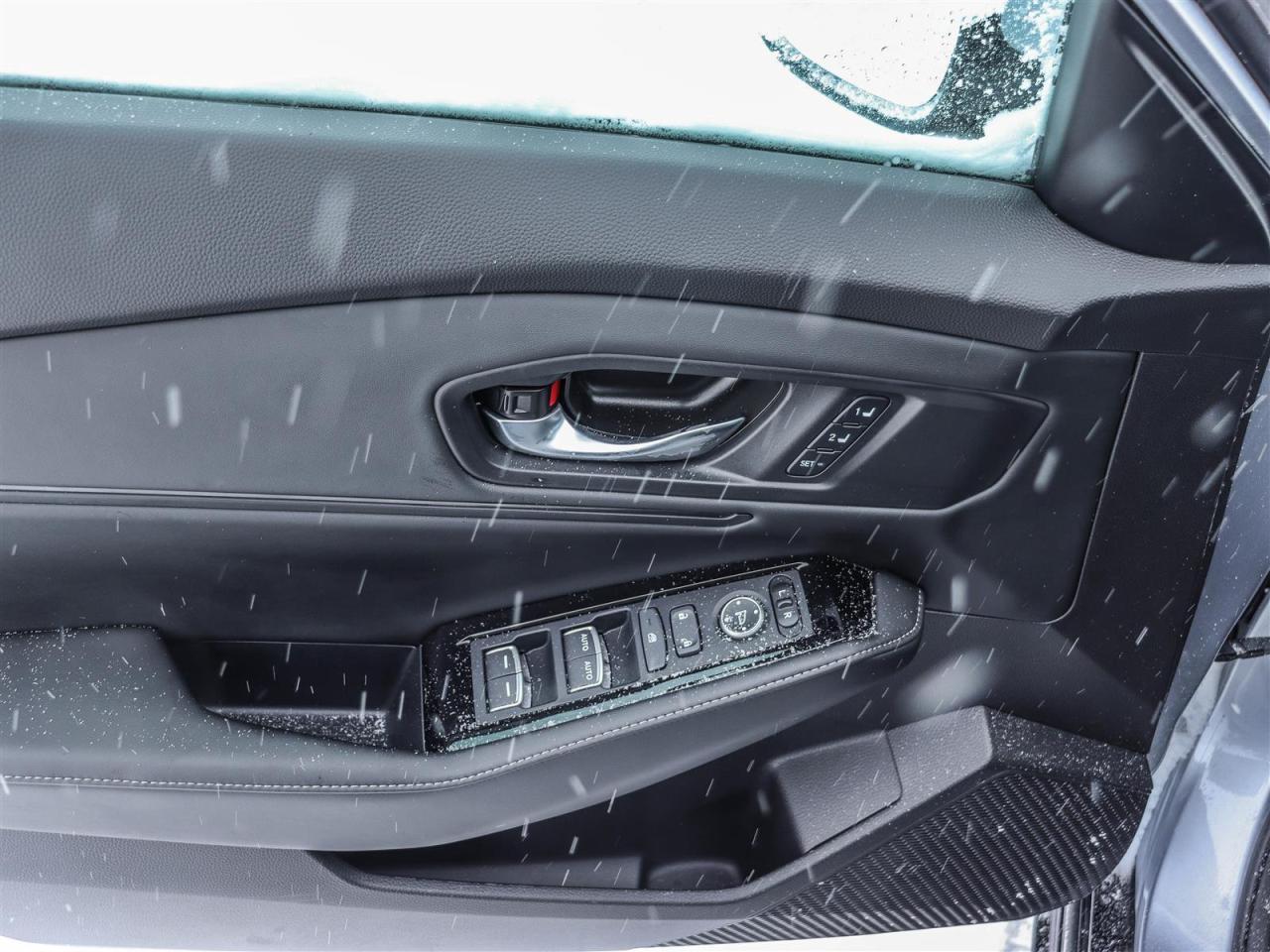 2025 Honda Accord Hybrid Touring 4dr Sedan Photo