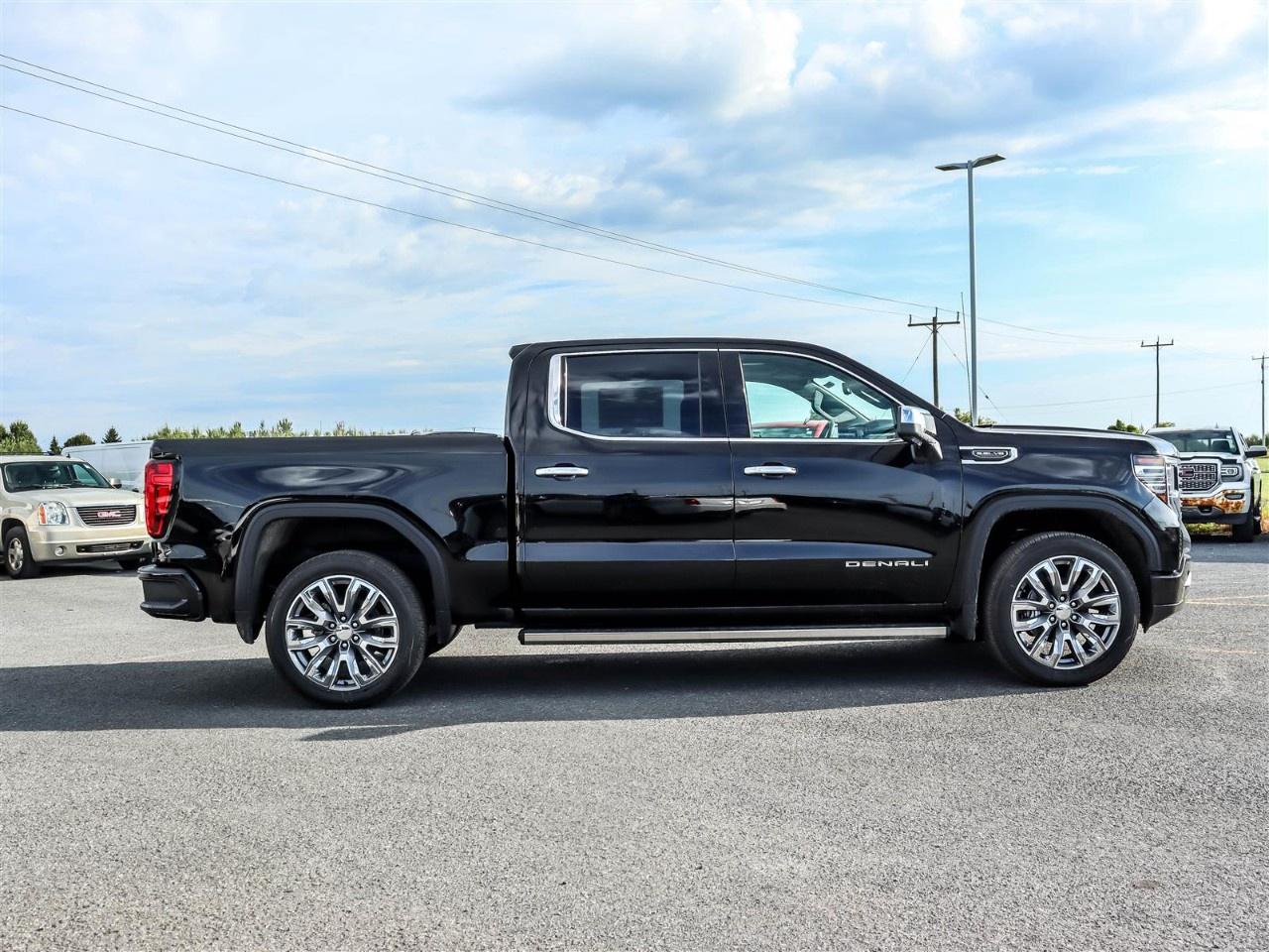 2026 GMC Sierra 1500 Crew Cab Short Box 4-Wheel Drive Denali Photo4