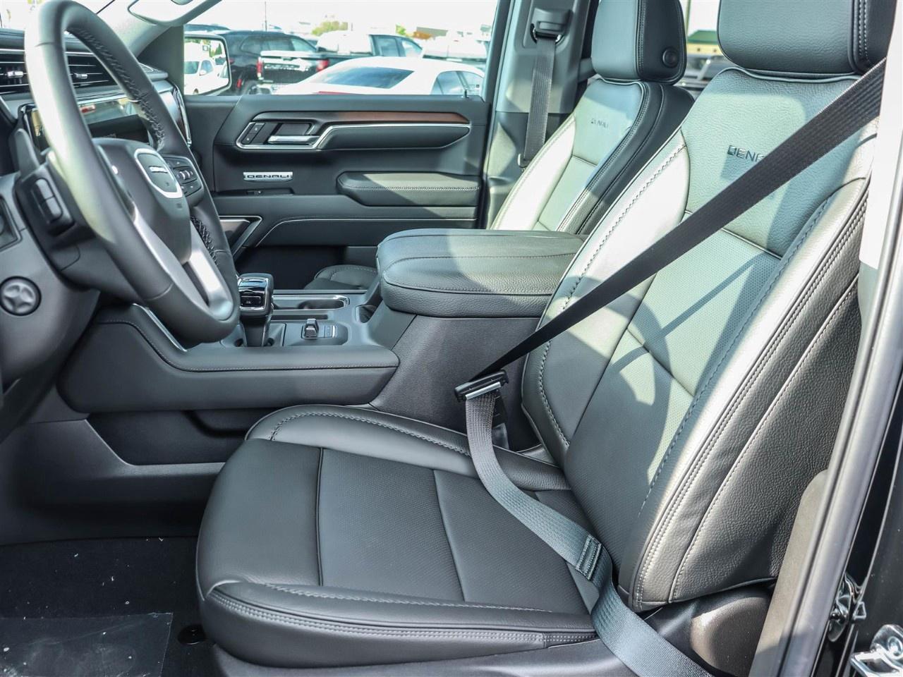 2026 GMC Sierra 1500 Crew Cab Short Box 4-Wheel Drive Denali Photo