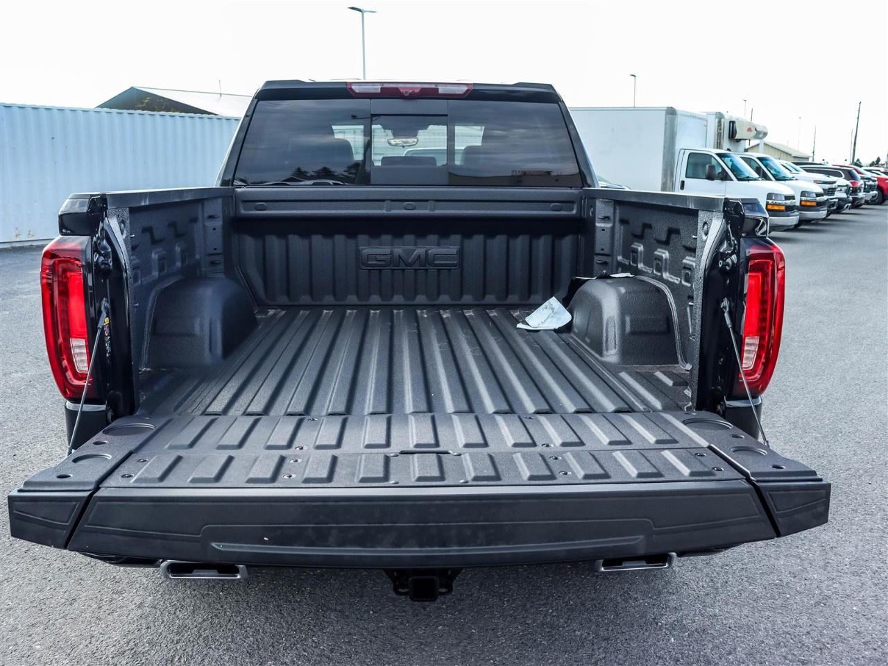 2026 GMC Sierra 1500 Crew Cab Short Box 4-Wheel Drive Denali Photo