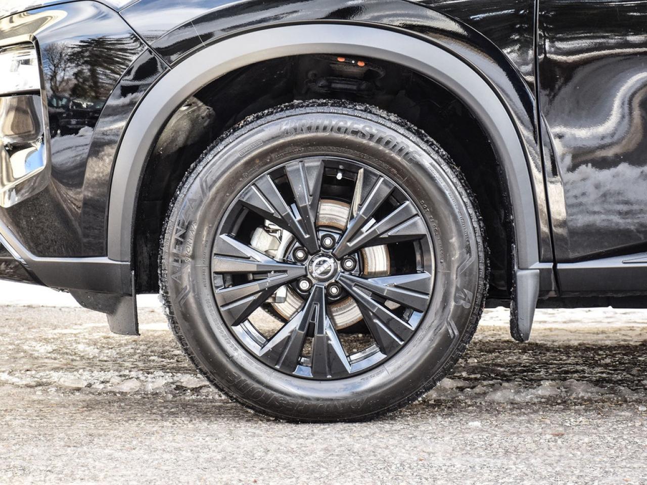 2023 Nissan Rogue SV Midnight Edition 4dr All-Wheel Drive Sport Utility Photo4