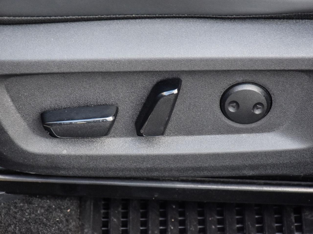 2023 Nissan Rogue SV Midnight Edition 4dr All-Wheel Drive Sport Utility Photo