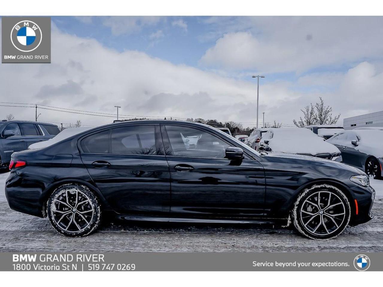 2022 BMW 530 i xDrive 4dr All-Wheel Drive Sedan Photo2