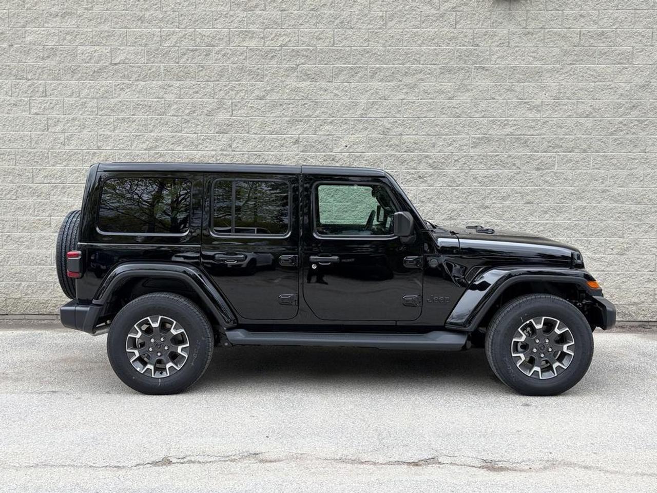 2026 Jeep Wrangler SAHARA 4DR 4X4 Photo