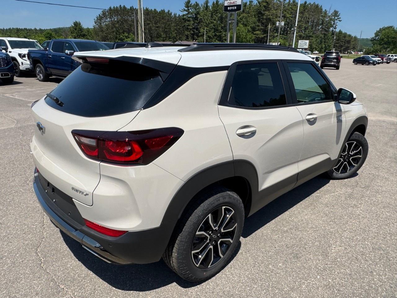 2026 Chevrolet TrailBlazer AWD 4dr ACTIV Photo4